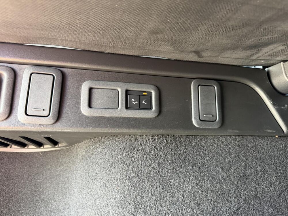 Range rover velar 2.0 D240 - BVA R-Dynamic PHASE 1 2020 occasion 19100 Brive-la-Gaillarde