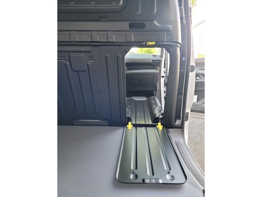 Berlingo Fgtte M 650kg BlueHDi 130 EAT8 3pl  CarPlay  Moduwork  Pl 2026 occasion 34190 Ganges