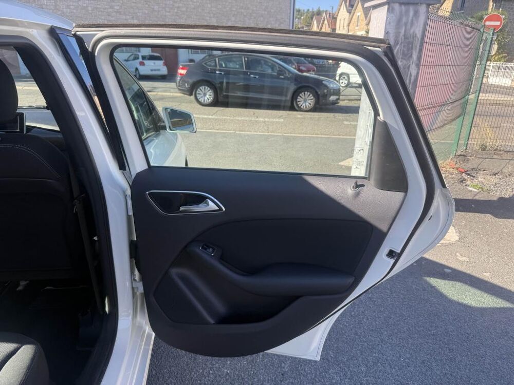 Classe B CDI FAP - BM 246-242 Design gps + clim + camera AR 2013 occasion 19100 Brive-la-Gaillarde