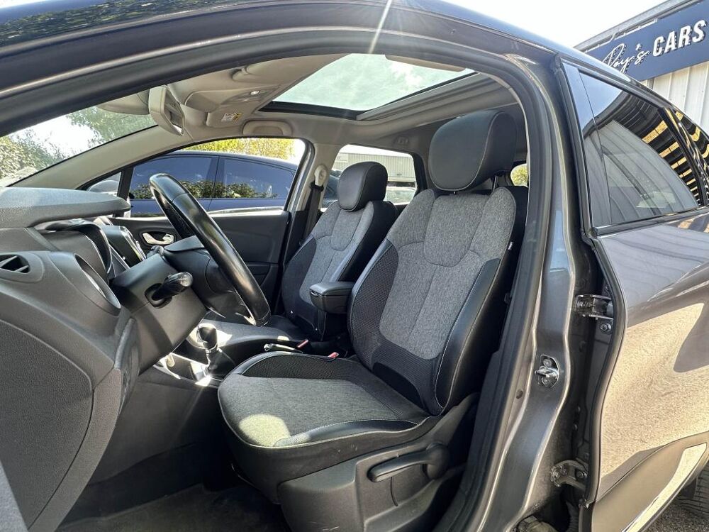 Captur INTENS 120CH - TOIT PANO - RADARS - SUIVI 2017 occasion 13760 Saint-Cannat
