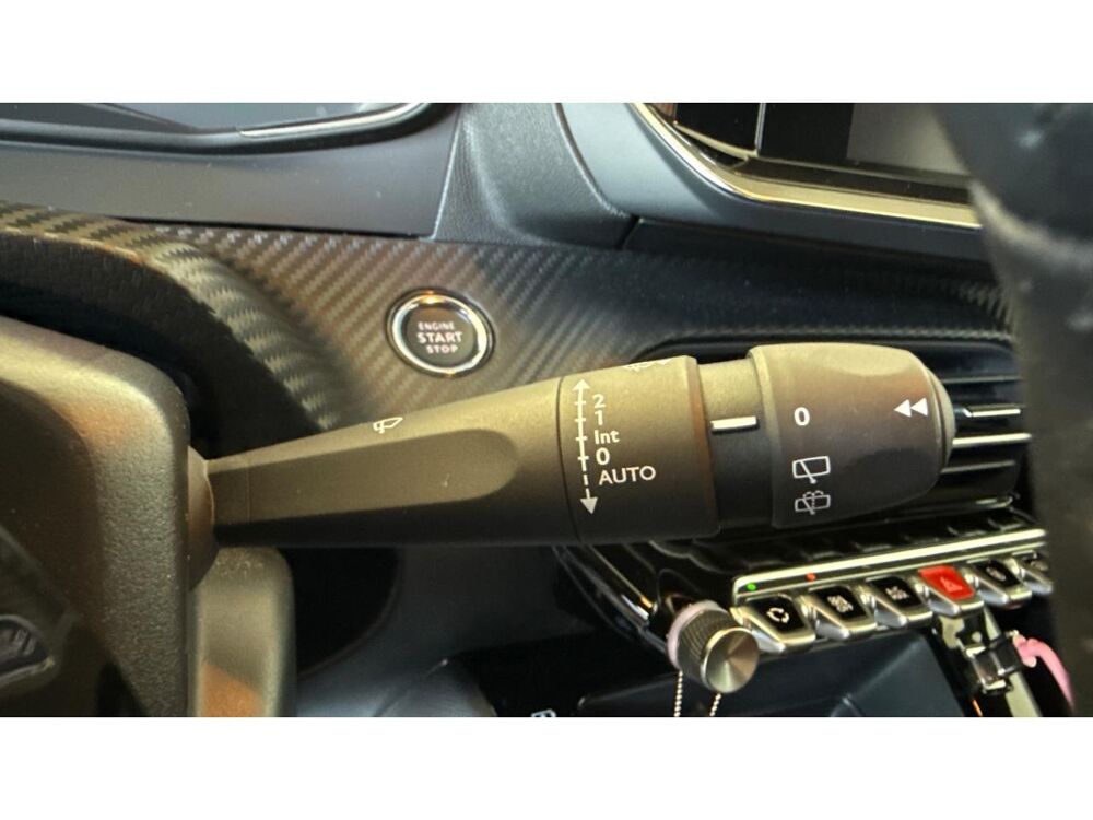 2008 E 136 - 2019 Style / CARPLAY / CAMERA 360 /SUIVI PEUGEOT 2023 occasion 17600 Saujon