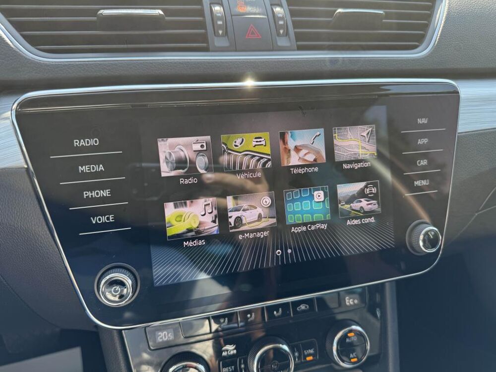 Superb BUSINESS TSI PHEV 218 DSG BREAK 2021 occasion 44700 Orvault