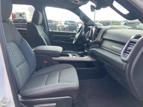 RAM 1500 CREW CAB BIGHORN NIGHT EDITION 2025 occasion 91830 Le Coudray-Montceaux