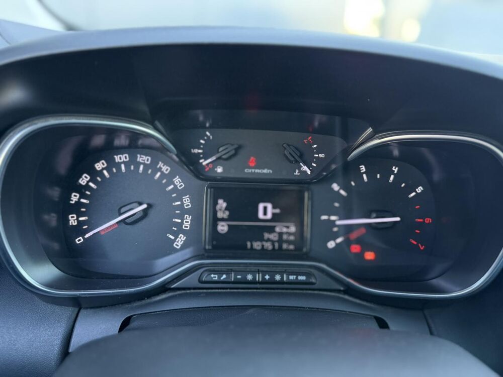 C3 Aircross 1.6 BlueHDI 100 Shine avec Radar et GPS Tactile 2018 occasion 35300 Foug&egrave;res