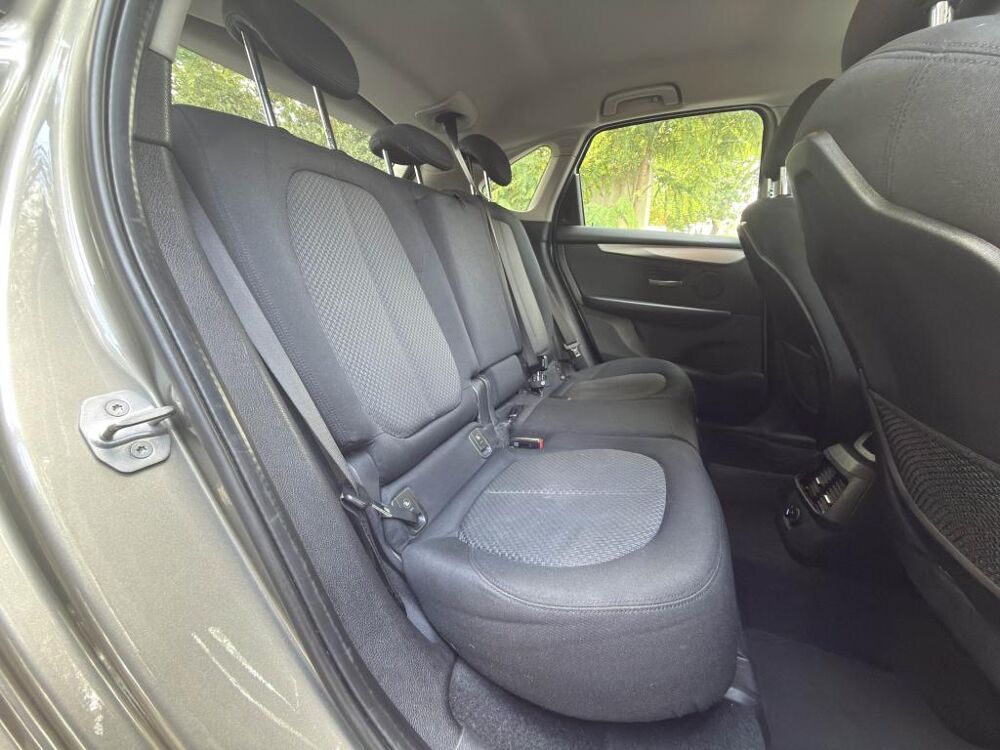 Serie 2 218d Active Tourer ACTIVE TOURER F45 Business PHASE 1 2015 occasion 77185 Lognes