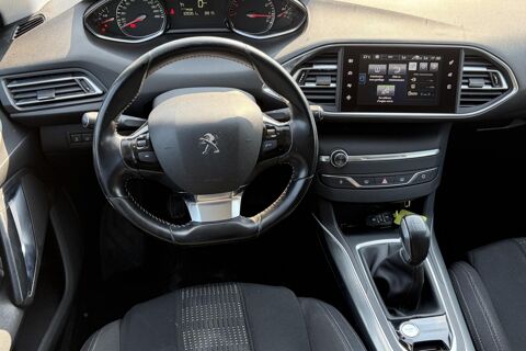 308 II 1.2 PURETECH 130 ALLURE ? GPS ? CAM&Eacute;RA ? PARK ASSIST 2017 occasion 78760 Jouars-Pontchartrain
