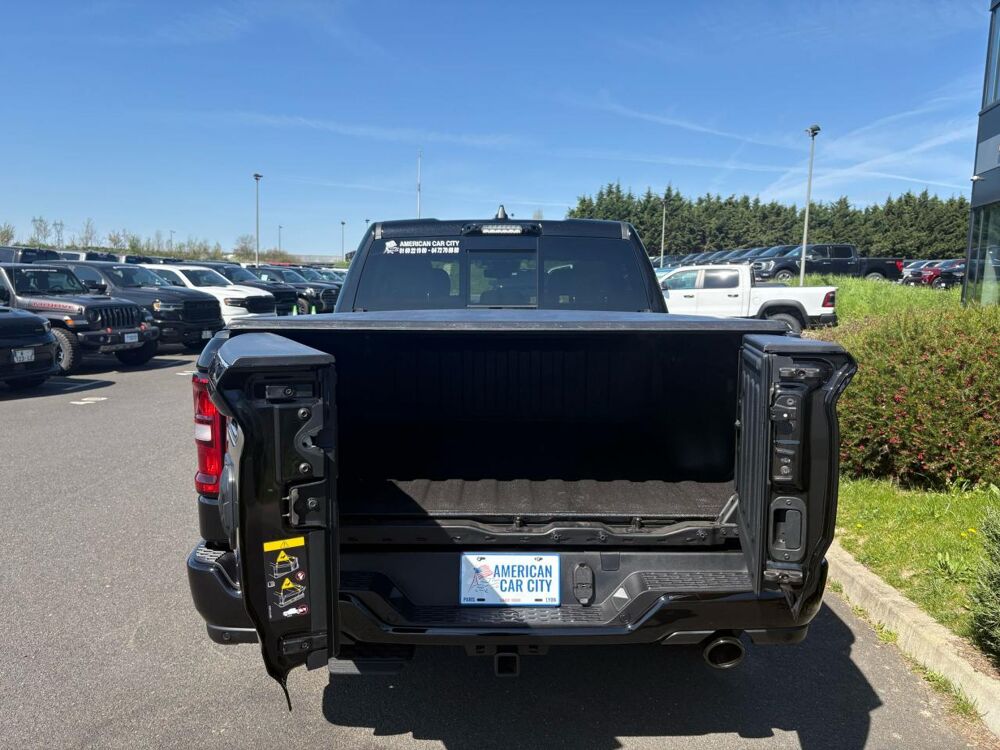 RAM 1500 CREW CAB BIGHORN NIGHT EDITION HAYON MULTI 2025 occasion 91830 Le Coudray-Montceaux