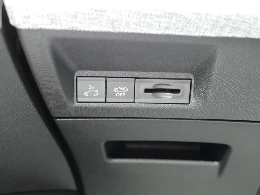 3008 III HYBRID 145 GT EXCLUSIVE - BV E-DCS6 2026 occasion 77090 Coll&eacute;gien