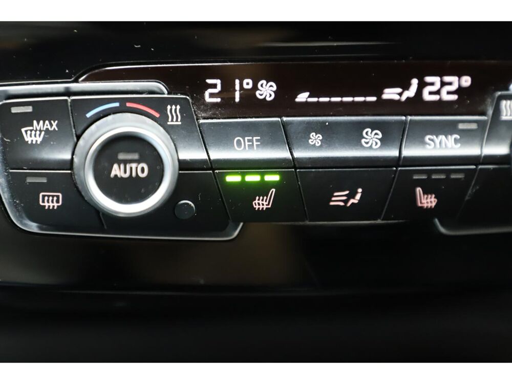 X1 sDrive 18d BVA Lounge (F48) 2017 occasion 06550 La Roquette-sur-Siagne