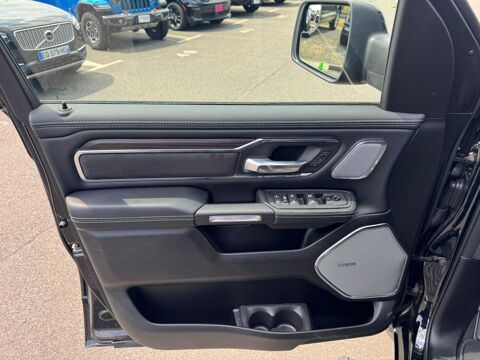 RAM 1500 CREW LAIE SPORT NIGHT EDITION AIR 2025 occasion 91830 Le Coudray-Montceaux