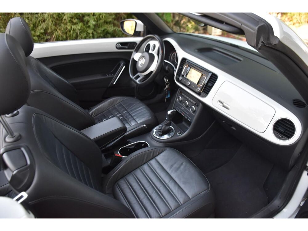 COCCINELLE II Coccinelle Cabriolet 1.4 16V TSI - 160 - BV DSG 7 COCCINELLE 2013 occasion 06250 Mougins