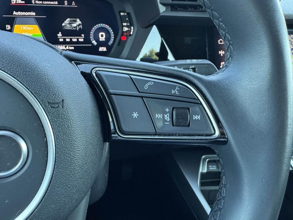 A3 SPORTBACK BUSINESS LINE 40 TFSI E - 204ch S-Tronic 6 2022 occasion 44700 Orvault