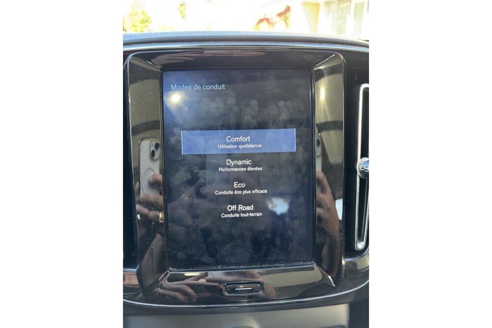 XC40 Volvo T4 190ch Inscription Luxe - BVA - Toit Ouvrant - Entre 2019 occasion 78760 Jouars-Pontchartrain