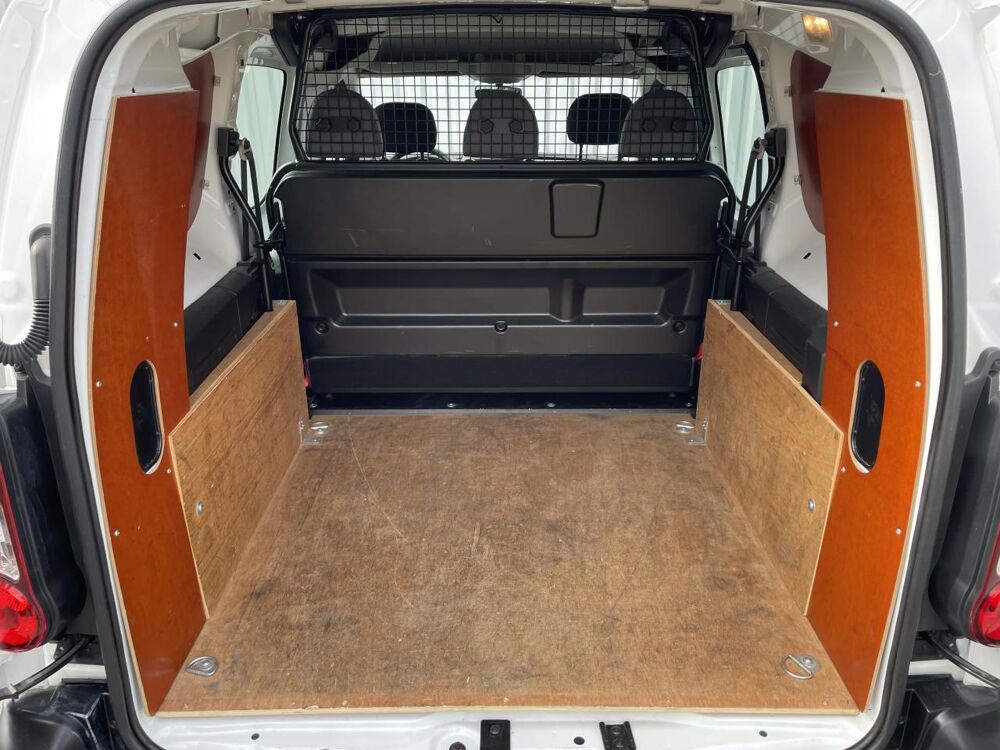 Partner 1.6 BlueHDi / 100 Ch / Cabine approfondie / 5 places / 23 00 2018 occasion 50640 Le Teilleul