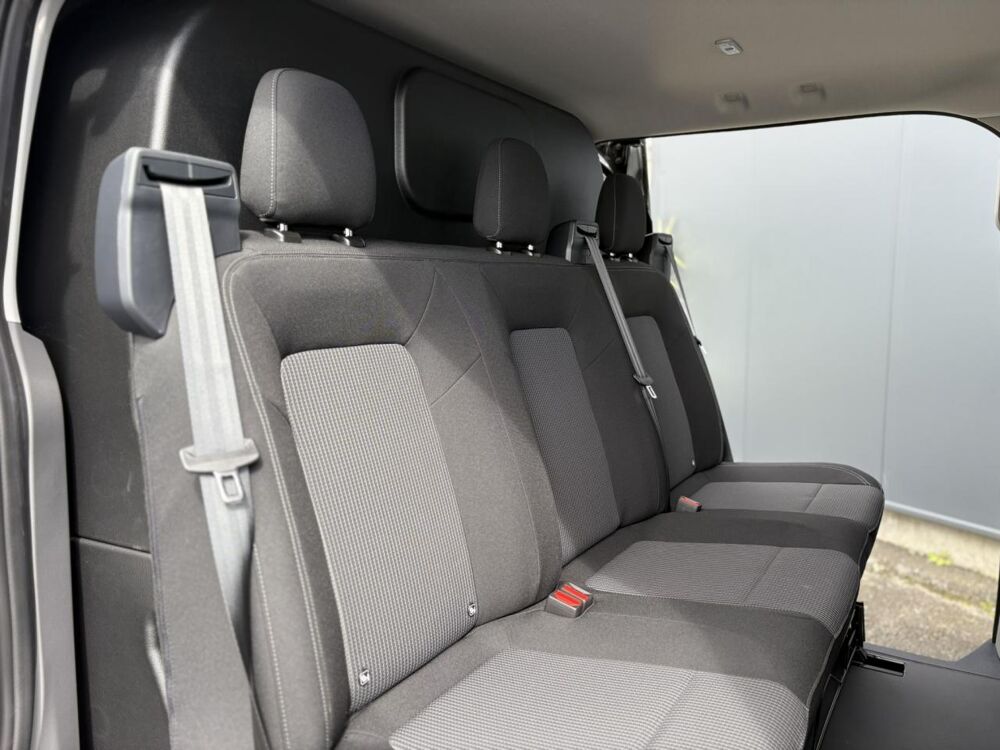 Transporter T7 PROCAB L1H1 2.0 TDI 170 BVA8 Business 2025 occasion 35300 Foug&egrave;res