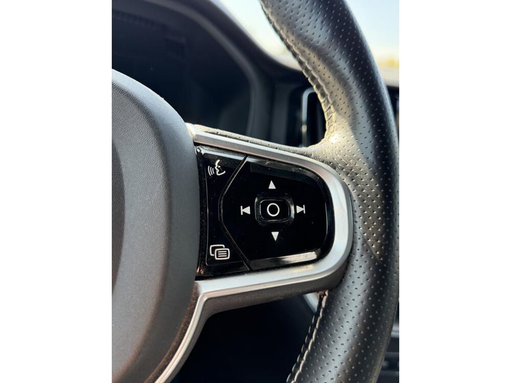 XC60 R-DESIGN D4 AdBlue 190 Geartronic attelage 2019 occasion 44700 Orvault