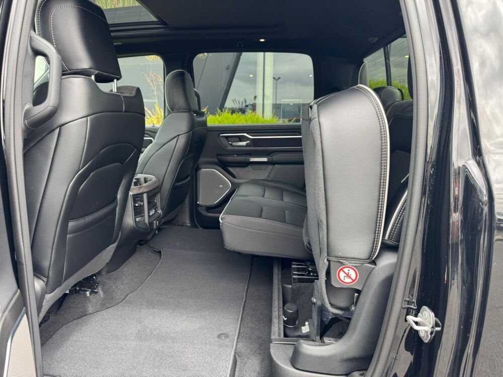 RAM 1500 CREW LAIE SPORT NIGHT EDITION AIR 2025 occasion 91830 Le Coudray-Montceaux