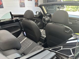 COCCINELLE II CABRIOLET 1.2 TSI 105 ORIGIN DSG BVA 2017 occasion 33370 Artigues-pr&egrave;s-Bordeaux