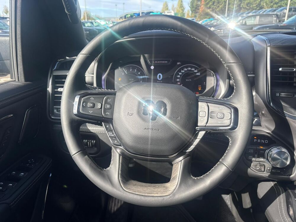 RAM 1500 CREW LIMITED NIGHT EDITION BOX HAYON MULTI V8 5,7L 2026 occasion 91830 Le Coudray-Montceaux