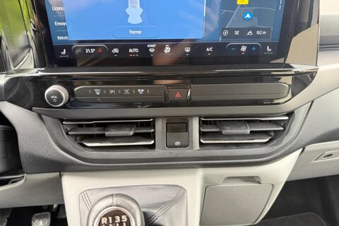 Tourneo VP II 320 L2 2.0 ECOBLUE 150 TITANIUM 9PL BVM6 2024 occasion 38550 Clonas-sur-Var&egrave;ze