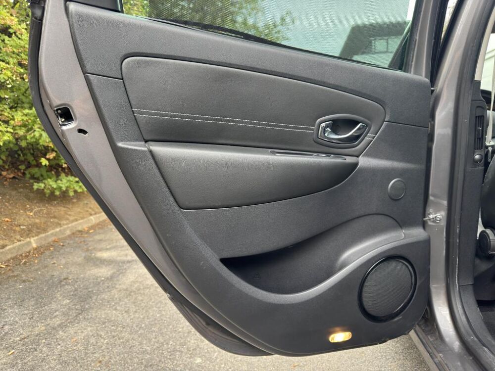 Sc&eacute;nic 1.2 Energy TCe 130 III MONOSPACE Bose PHASE 3 2013 occasion 77185 Lognes
