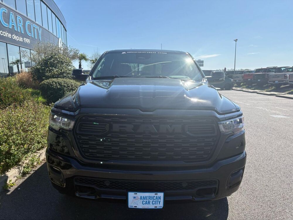 RAM 1500 CREW CAB BIGHORN NIGHT EDITION HAYON MULTI 2025 occasion 91830 Le Coudray-Montceaux