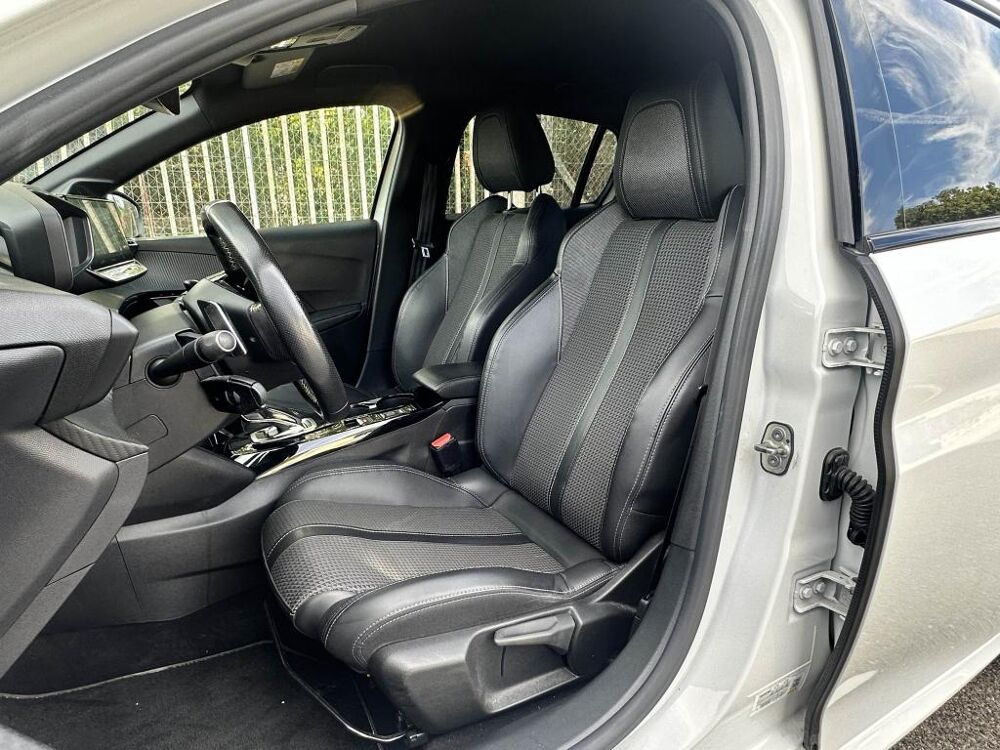 208 GT 130 - CARPLAY - CAM 360 - DISTRI NEUVE 2022 occasion 13760 Saint-Cannat