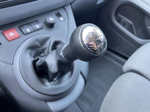 Berlingo 1.6 L BLUEHDI 100 CV / 1 ERE MAIN / GIRAFON 2017 occasion 50640 Le Teilleul