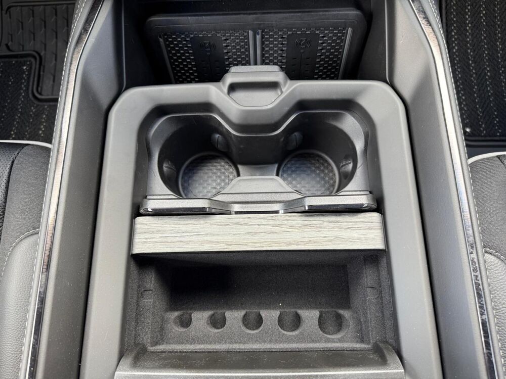 RAM 1500 CREW LIMITED NIGHT EDITION BOX HAYON MULTI V8 5,7L 2026 occasion 91830 Le Coudray-Montceaux