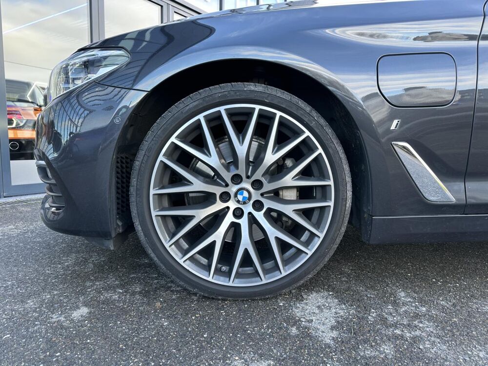 S&eacute;rie 5 530e iPerformance BVA 8 Steptronic G30 F90 Business PH 1. T. 2019 occasion 33450 Montussan