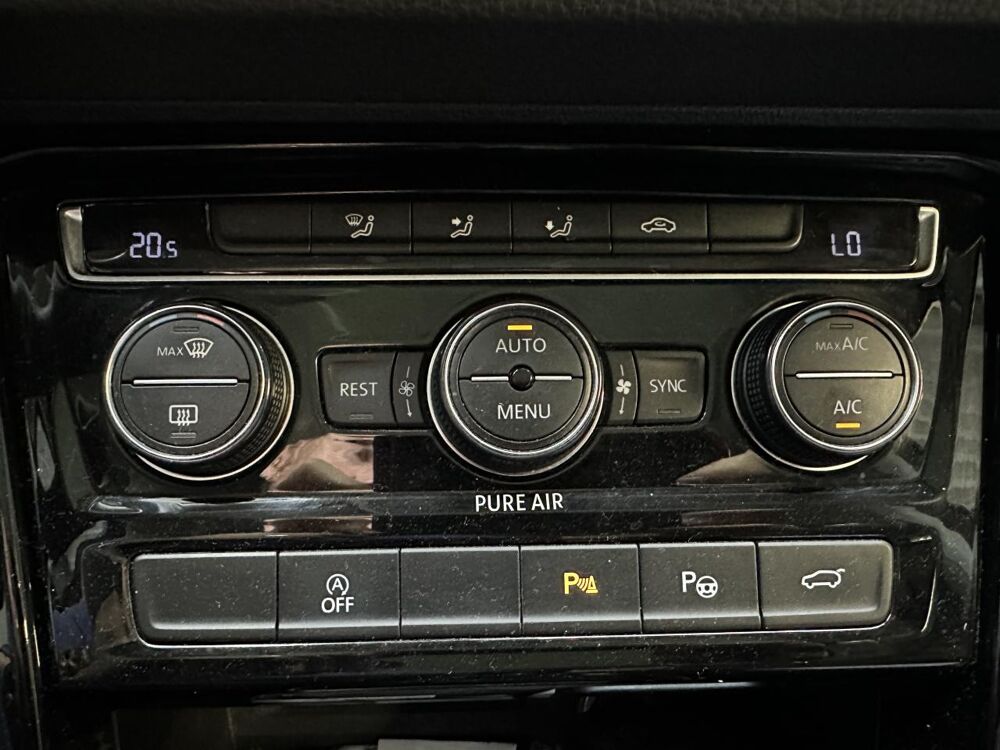 Touran 2.0 TDI 150 BLUEMOTION CARAT 2016 occasion 33370 Artigues-pr&egrave;s-Bordeaux