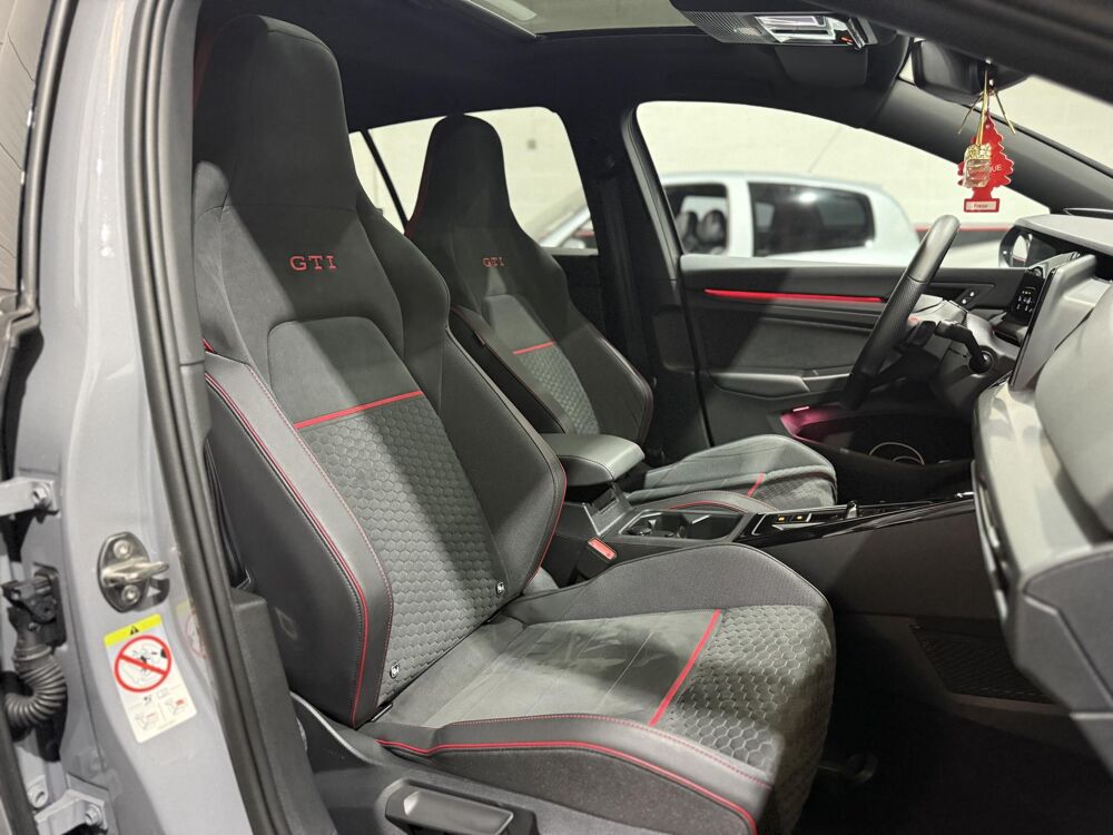 Golf GTI CLUBSPORT 2.0 TSI - 300 DSG 7 SUIVI VW TOIT OUVRANT GARA 2023 occasion 94360 Bry-sur-Marne