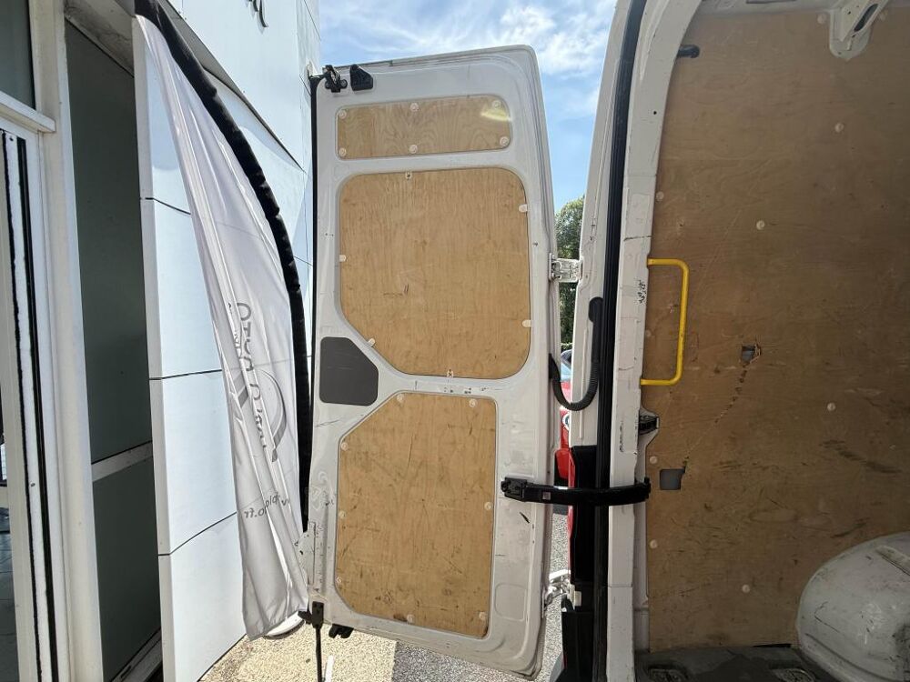 Crafter 35 L3H3 2.0 TDI - 140 FOURGON Business TVA RECUPERABLE + CAR 2023 occasion 19100 Brive-la-Gaillarde