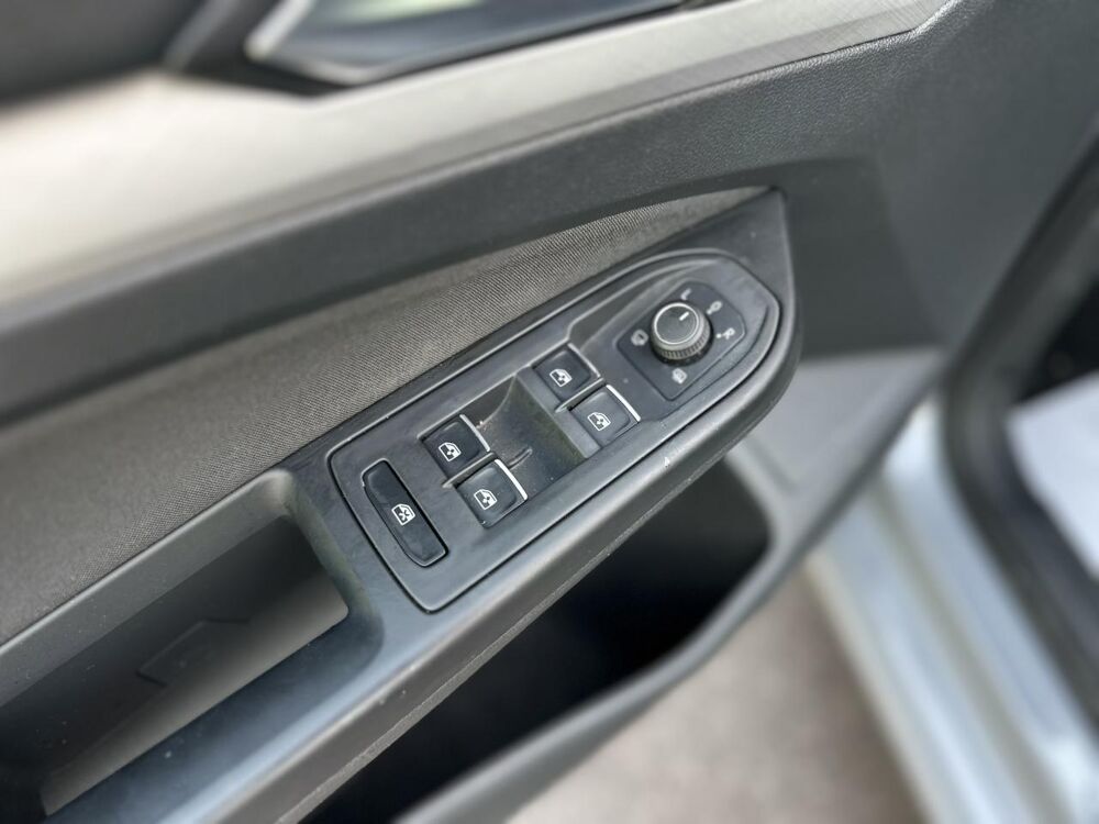 Golf 1.5 eTSI OPF - 150 - BV DSG 7 VIII BERLINE Life 1st PHASE 1 2020 occasion 25300 Pontarlier