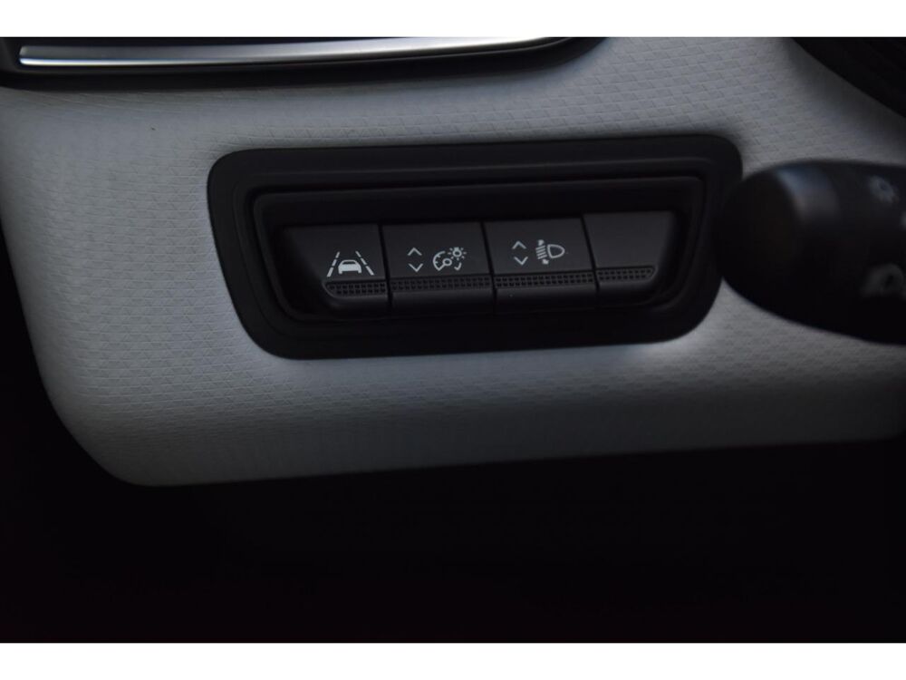 Clio 1.3 Tce FAP - 140 - 2021N V BERLINE Intens PHASE 1 2022 occasion 06250 Mougins