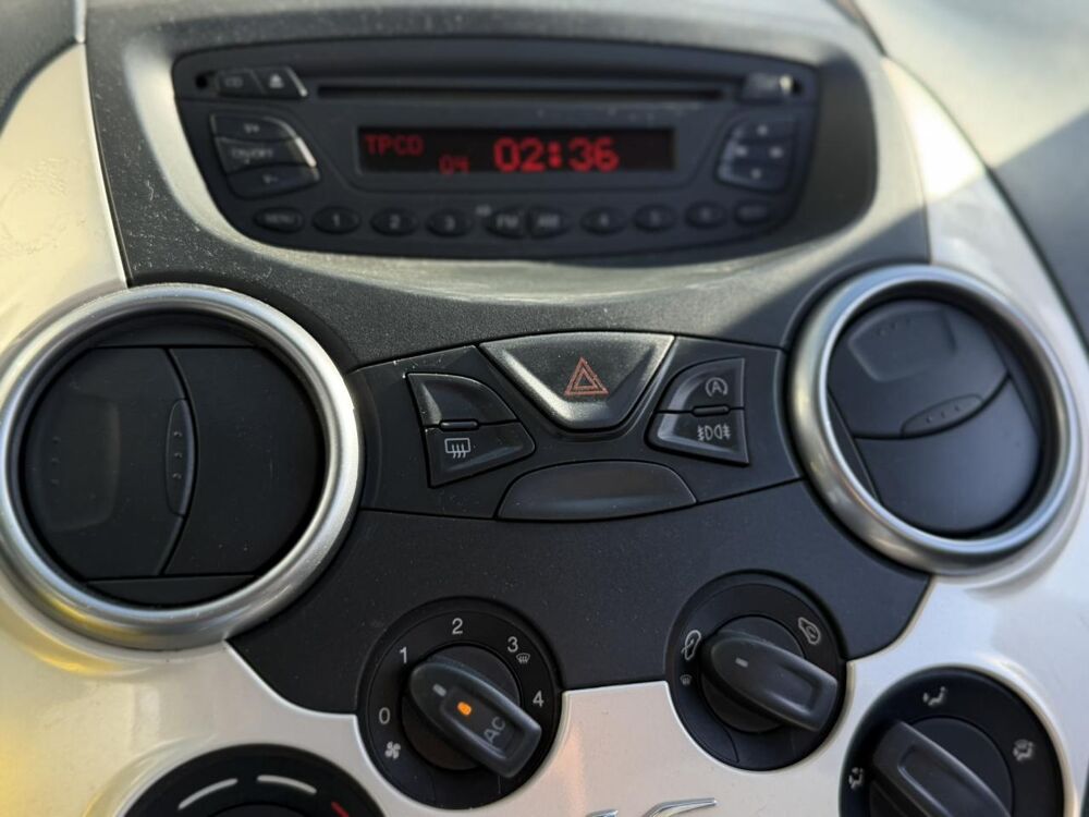 Ka 1.2i 69 Trend Avec Climatisation et Vitres Electriques 2014 occasion 35300 Foug&egrave;res