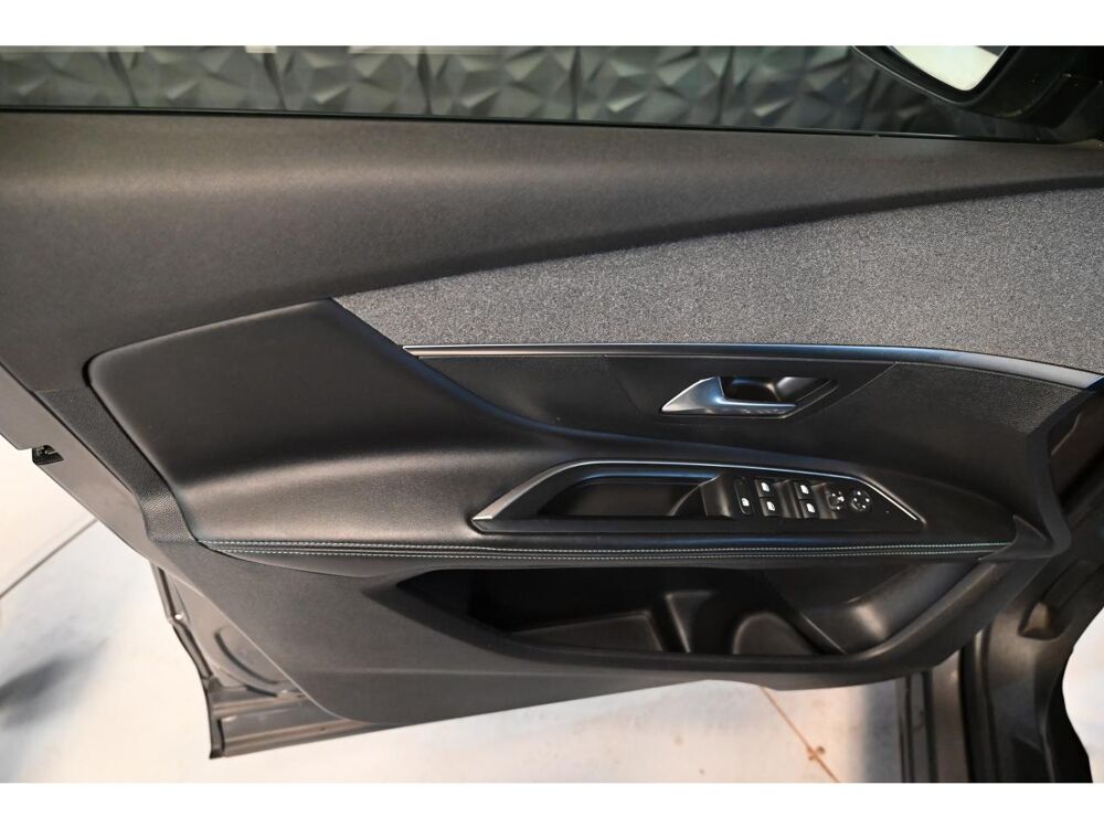 5008 1.2i PureTech 12V S&S - 130 II 2017 Allure Pack PHASE 2 2022 occasion 77100 Meaux