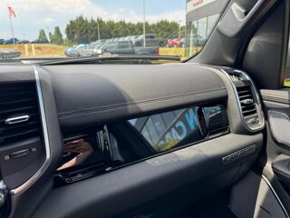 RAM 1500 CREW LAIE SPORT NIGHT EDITION AIR 2025 occasion 91830 Le Coudray-Montceaux