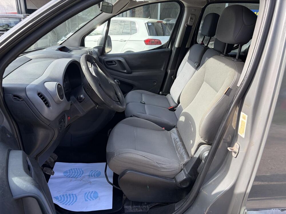 Berlingo 1.6 HDi - 90ch II 2014 Fourgon 3 places / distribution et en 2014 occasion 30260 Orthoux-S&eacute;rignac-Quilhan