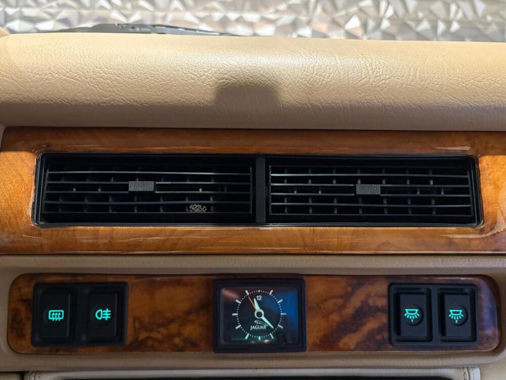XJS Cabriolet 4.0i - BVA CABRIOLET . PHASE 2 1995 occasion 78680 &Eacute;p&ocirc;ne