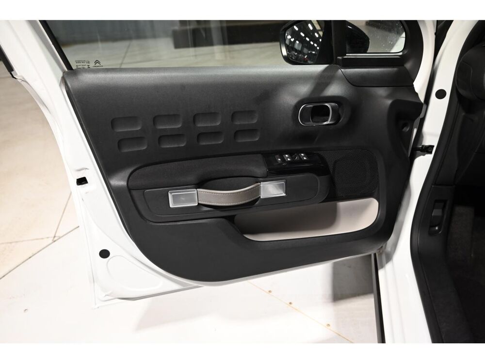 C3 1.2 PureTech 12V - 83 S&S 2016 BERLINE ENTREPRISE Feel Nav 2021 occasion 77100 Meaux