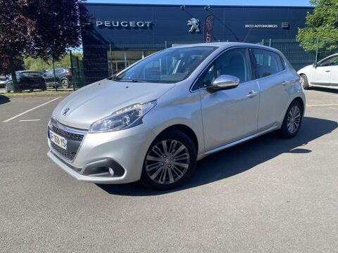 Peugeot 208 1.2i Pure Tech 12V S&S - 110 Allure 