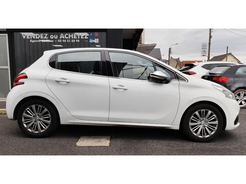 208 ALLURE 110 ch 1.2i Essence Pure Tech 2016 occasion 19100 Brive-la-Gaillarde