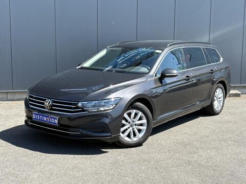 Volkswagen Passat 1.5 TSI 150 DSG Style avec GPS et Régulateur \'ACC\' 2023 occasion Fougères 35300