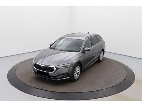 Skoda Octavia IV TSI 110 DSG Ambition avec Attelage amovible, Caméra et GP 2024 occasion Fougères 35300