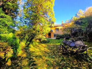  Propri�t�/ch�teau � vendre 15 + pi�ces 330 m�