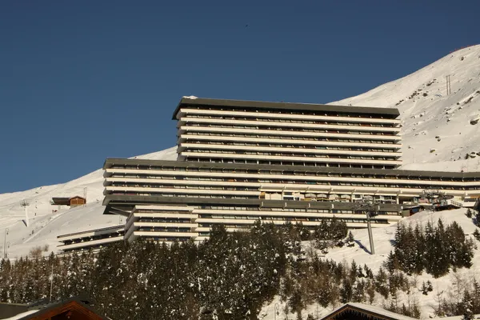   Cote brune Alimentation < 200 m - Centre ville < 200 m - Tlvision - Lave vaisselle Rhne-Alpes, Les Menuires (73440)