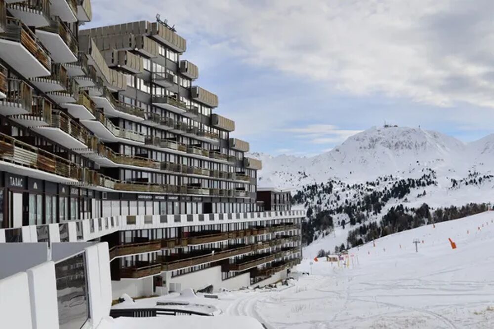   AIME 2000 / H Pistes de ski < 100 m - Alimentation < 100 m - Centre ville < 100 m - Télévision - Balcon . . . Rhône-Alpes, Aime (73210)
