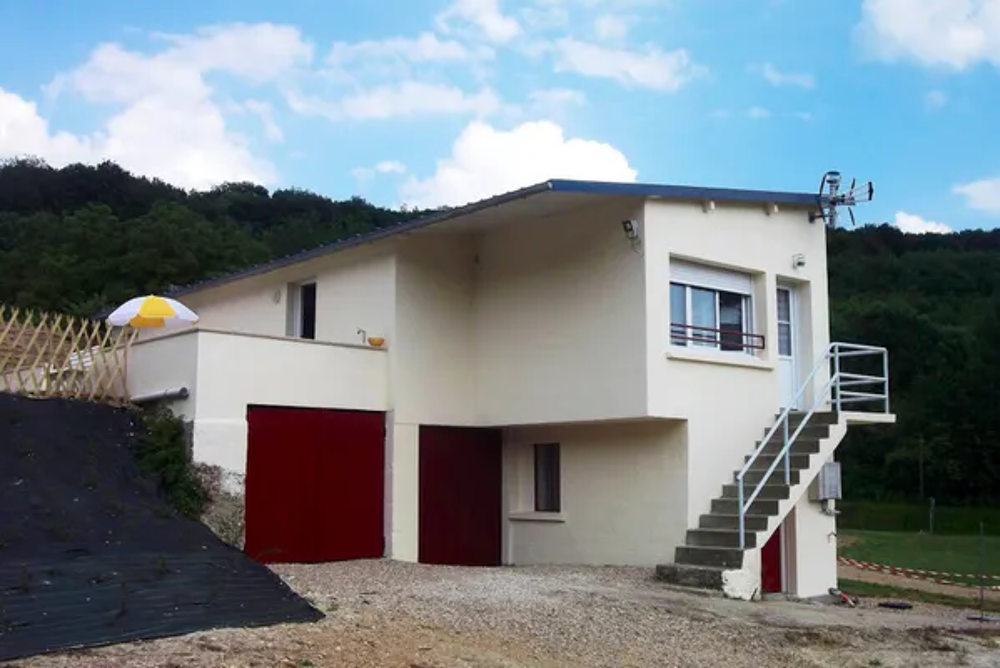   Jolie maison pour 4 pers. avec terrasse  Lhomme Tlvision - Terrasse - place de parking en extrieur - Lave vaisselle - Lave l Pays de la Loire, Lhomme (72340)