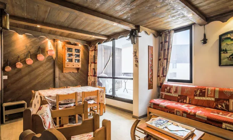  Appartement 2 pices 5 personnes Confort Pistes de ski < 100 m - Tlvision - Terrasse - Local skis - place de parking en extri Rhne-Alpes, Les Menuires (73440)